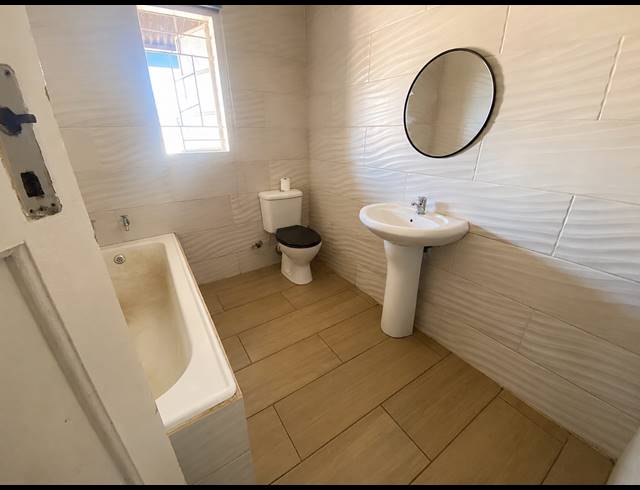 3 BEDROOM HOUSE FOR SALE IN VANDERBIJLPARK CW 5